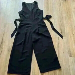 Banana Republic black jumper one piece romper jumpsuit cropped ankle